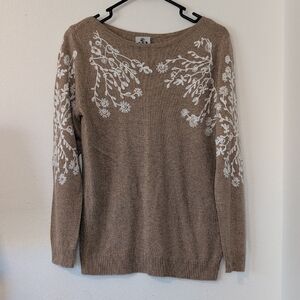 Chic Tan Sweater with White Floral Accents